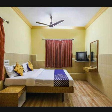 Oyo Hotel Apsara Guest House Ahmedabad Eksteriør bilde
